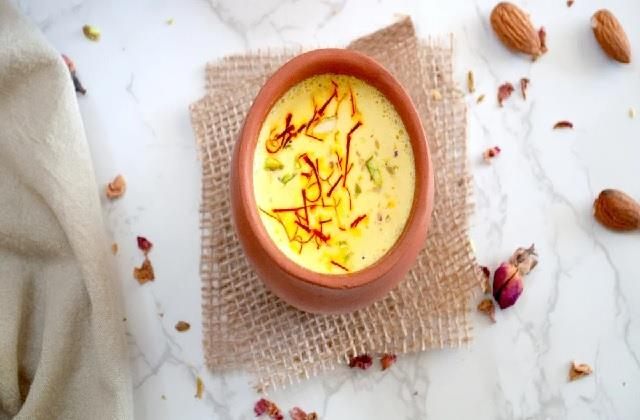 Haldi-Dahi-Kesar Doodh Arpan